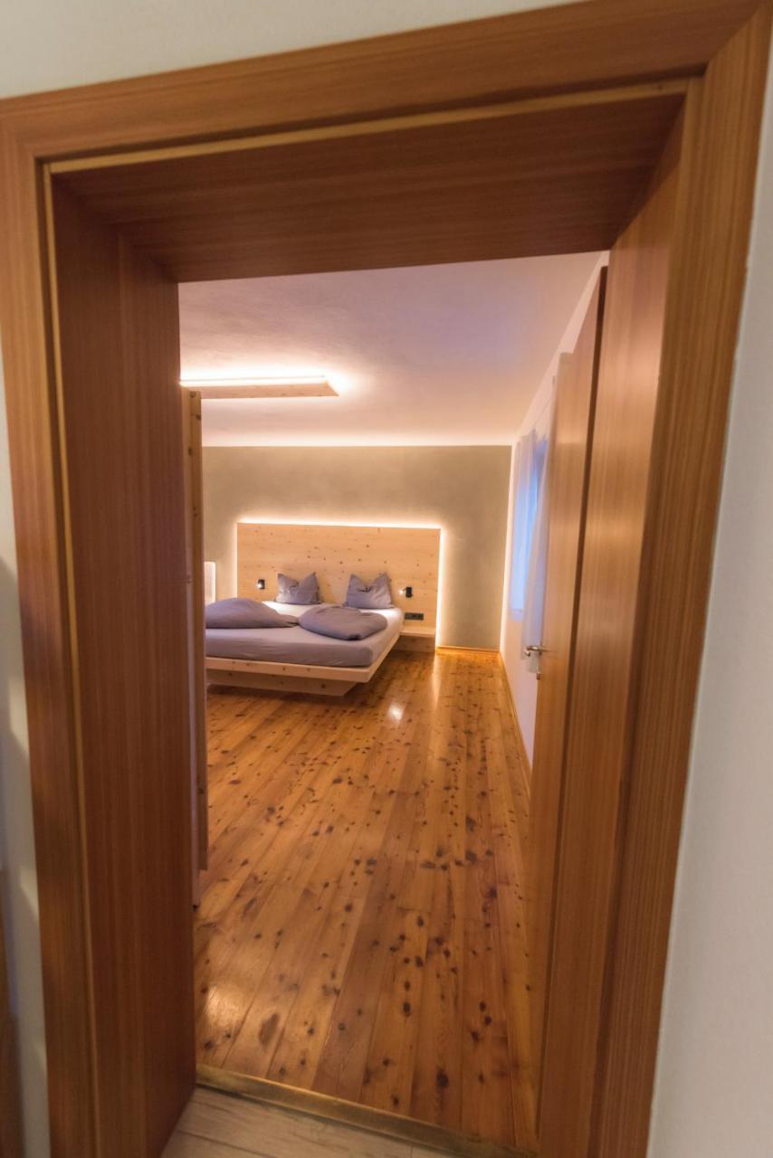 Residence-Garni Haus Tschenett Prato allo Stelvio Ngoại thất bức ảnh